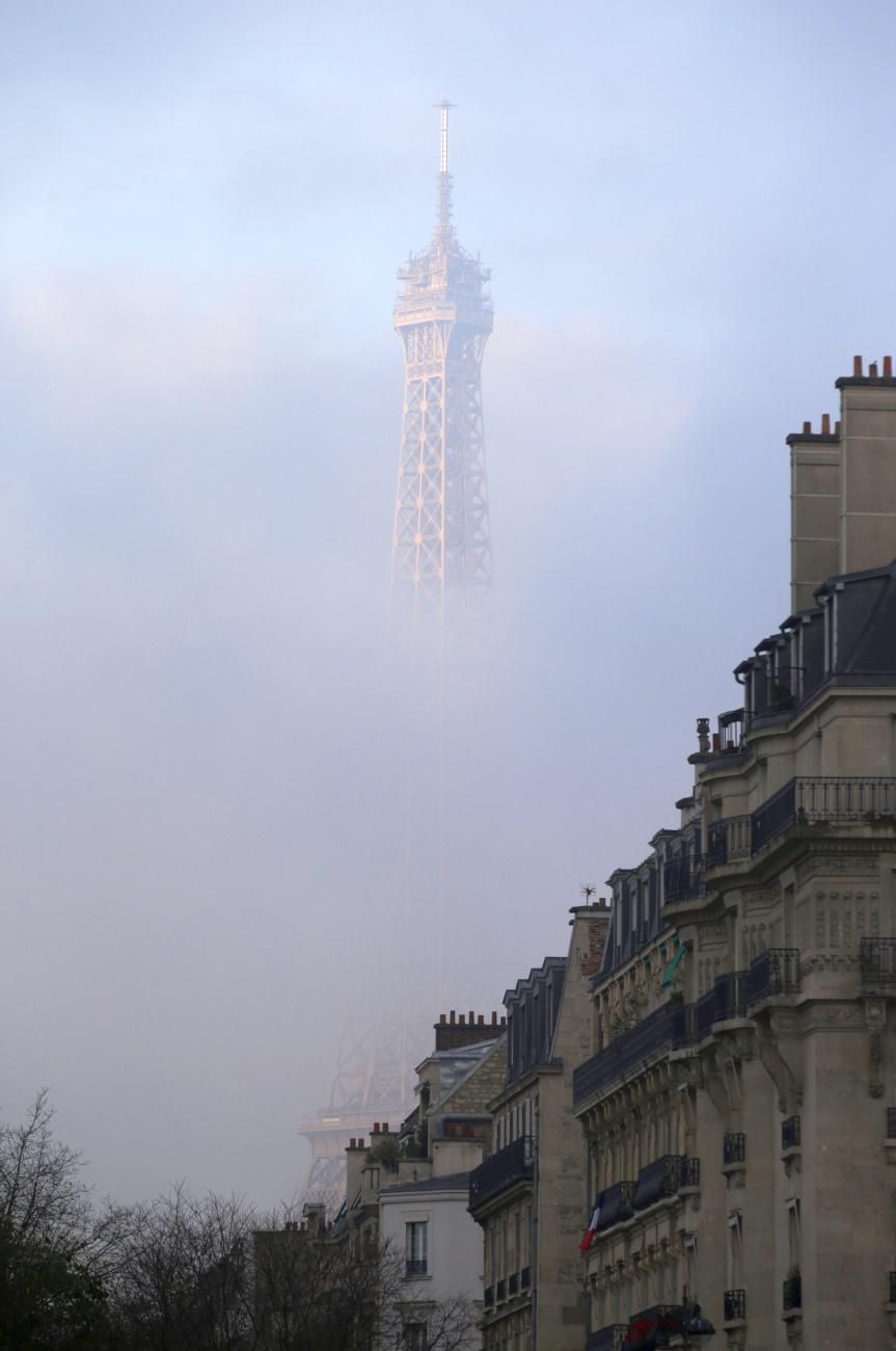 Párizs ködbe burkolózva - vajon jobbak-e a kilátások?