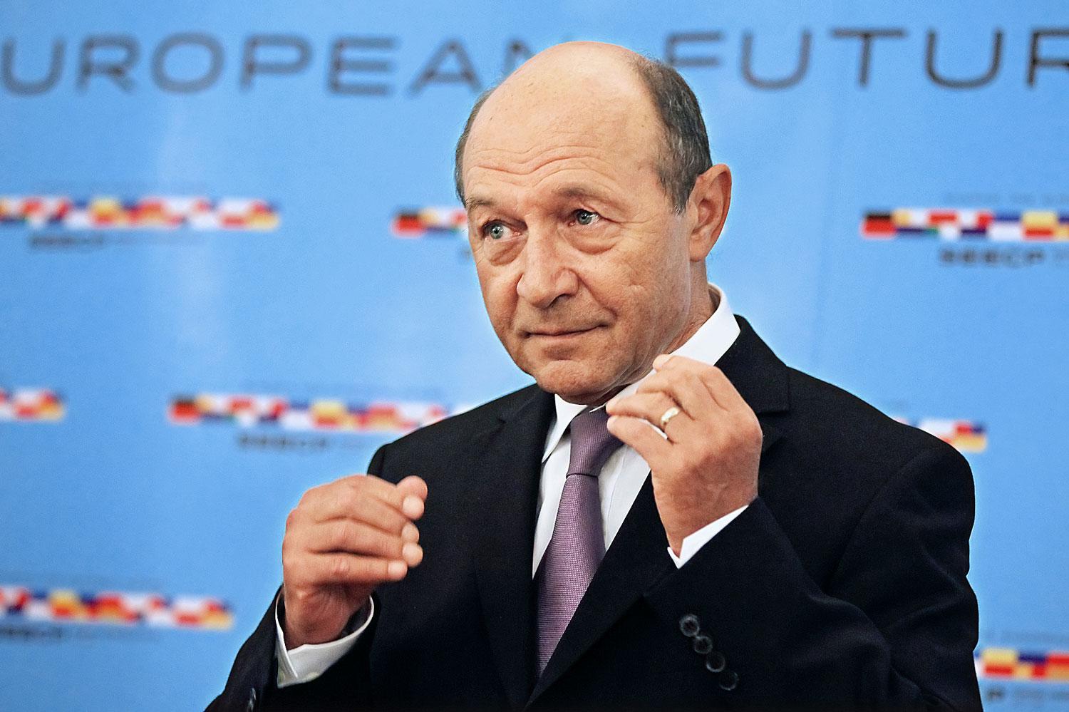 Traian Basescu. Nagyot fordult, és a népszerűsége is nőtt