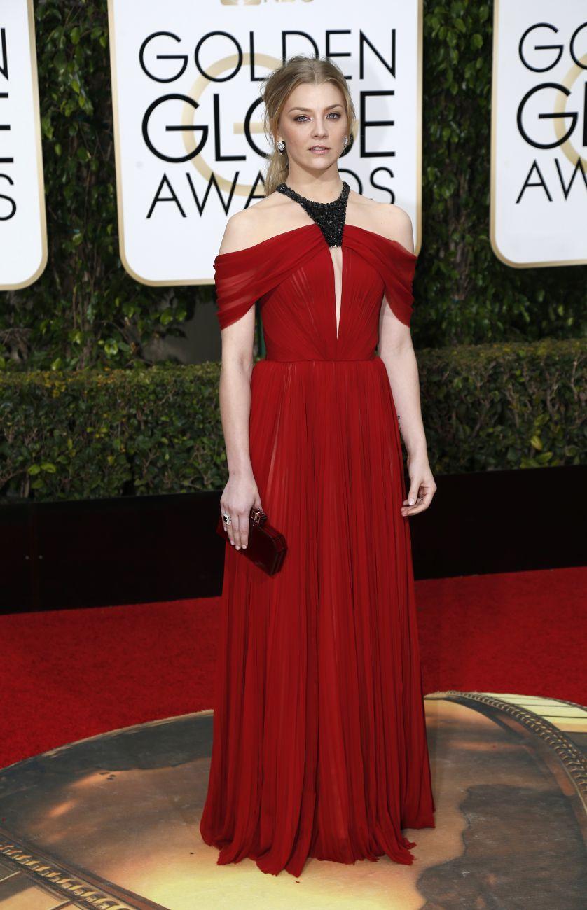 Vörösben a vörös szönyegen. Natalie Dorman, aki a legjobb televíziós sorozat kategóriájában indított Trónok harca miatt érintett