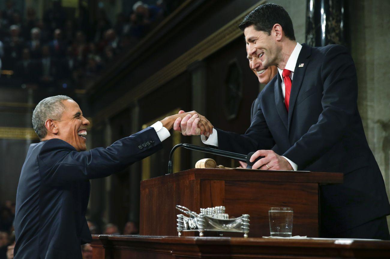 A kézfogás Paul Ryan republikánus képviselőházi elnökkel. A fogadtatás már tükrözte a realitásokat
