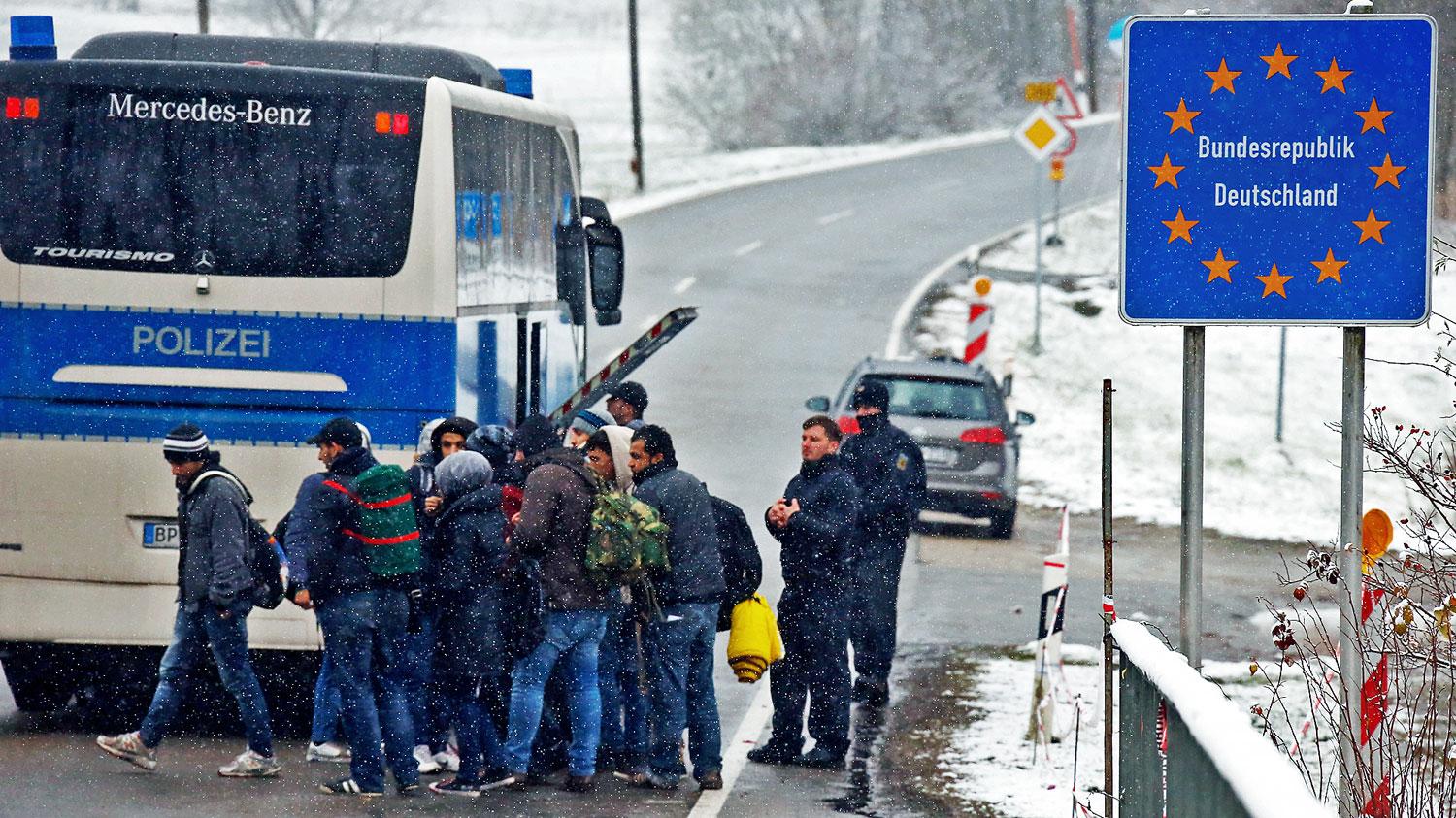 Menekültek Passaunál, az osztrák–német határon