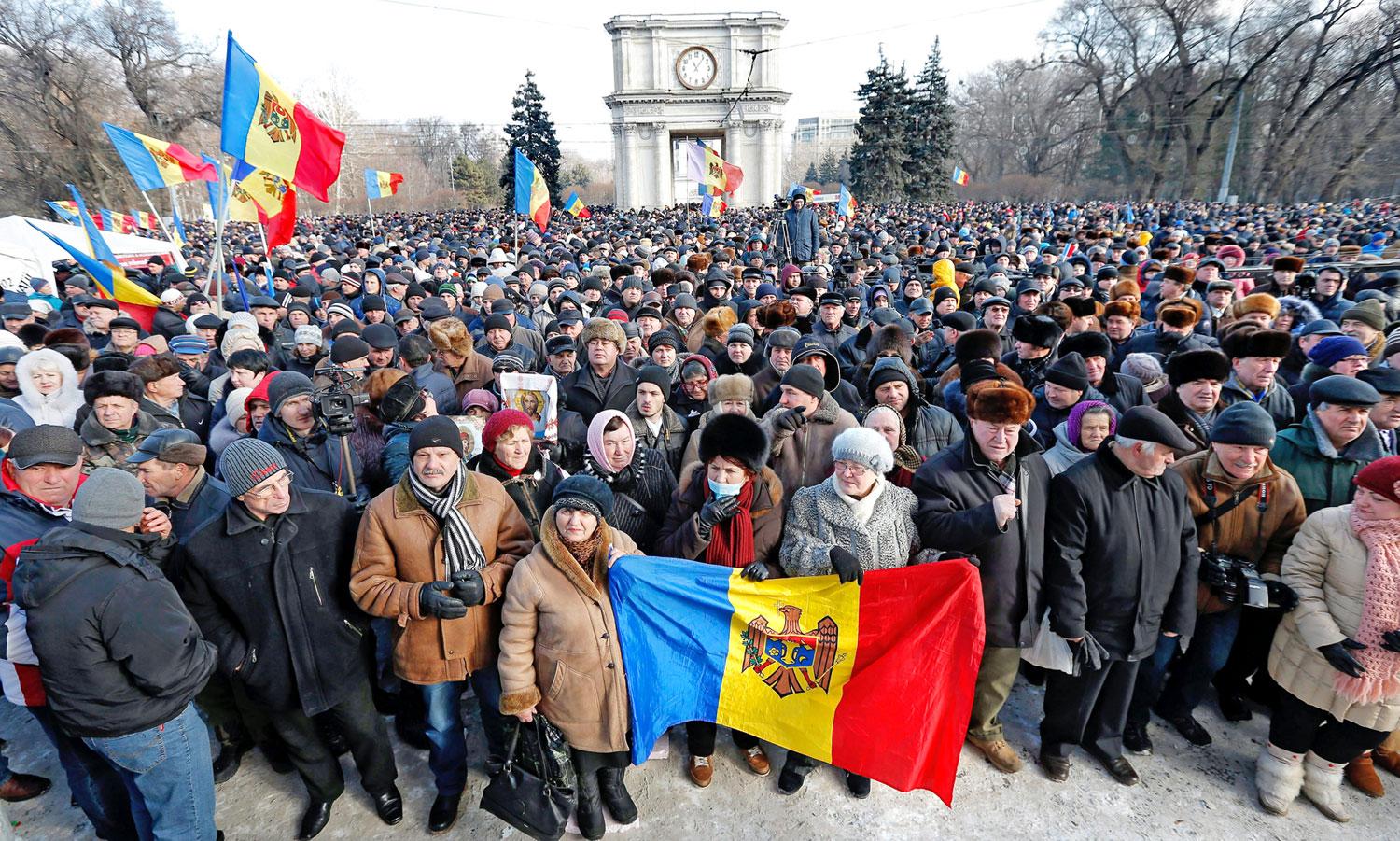Kormányellenes tüntetők Moldovában