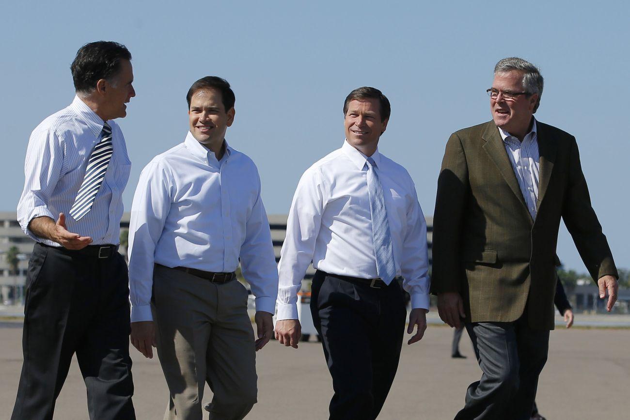 Illusztris társaságban. Mack (balról a harmadik) Mitt Romney republikánus elnökjelölt, Marco Rubio floridai republikánus szenátor és Jeb Bush, Florida republikánus kormányzójával 2012 októberében Tampában