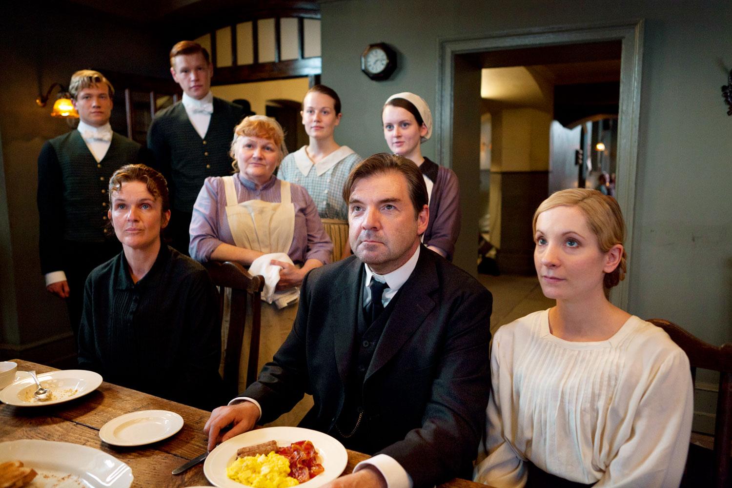 Csoportkép a Downton Abbey-ből (nem lőhetjük le a poént, hogy kinek a sorsán változtatnának a nézők)