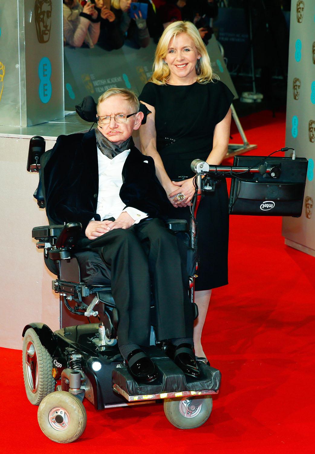 Jóslat a kerekes székből: Stephen Hawking és lánya, Lucy