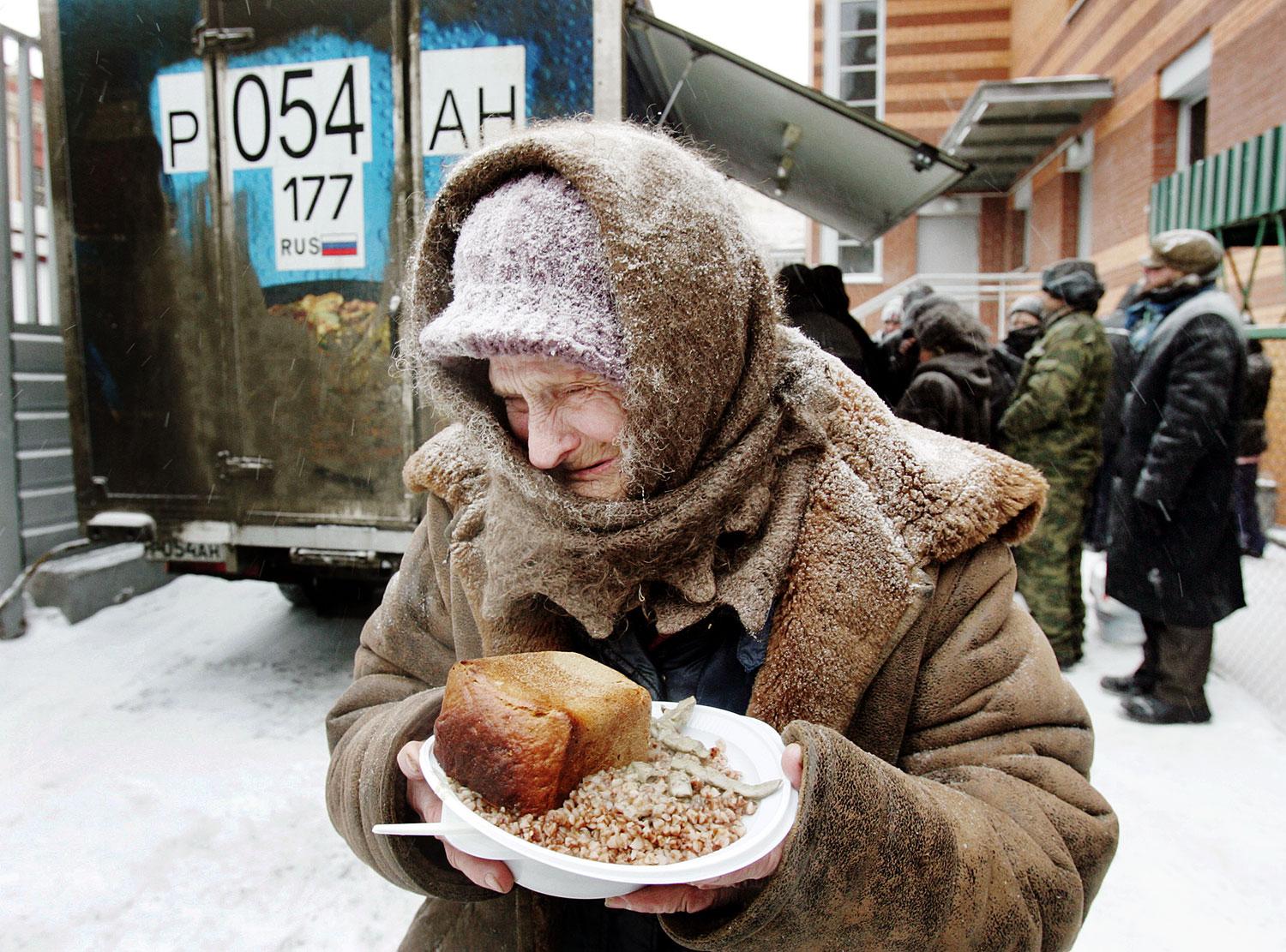 Az orosz lakosság bő egyharmadának az élelmiszer-vásárlás is gondot jelent