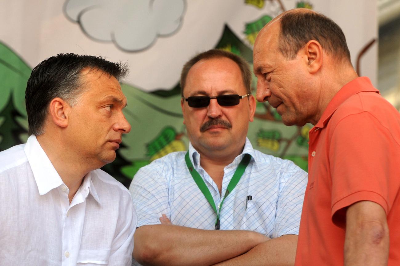 Orbán és Basescu 2010-ben Tusnádfürdőn. Tisztázandó ügyek