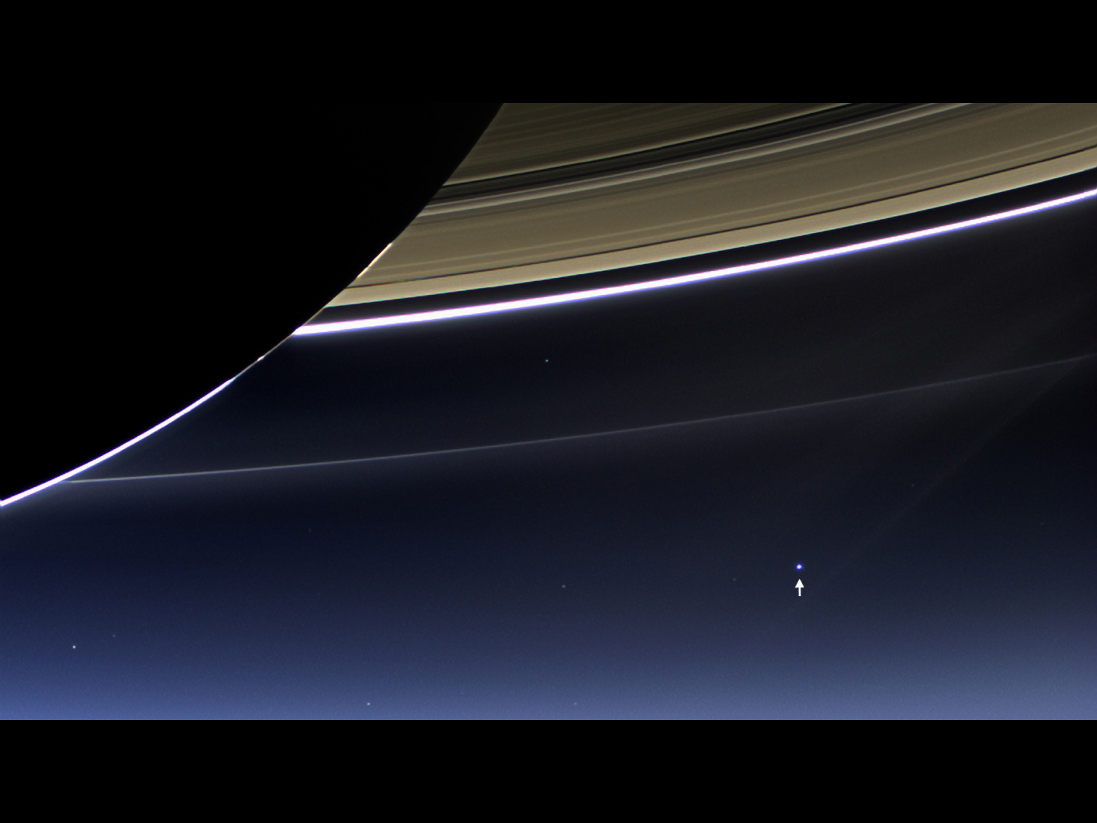 Ekkorának látszik a Föld a Szaturnuszról a Cassini űrszonda felvételén