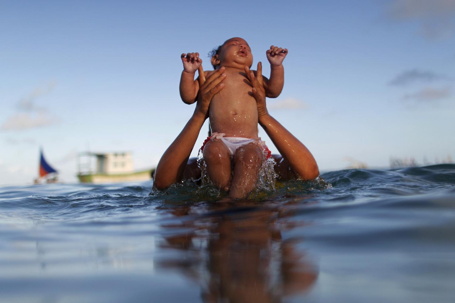 Rosana Vieira Alves és 5 hónapos babája, a mikrokefáliával született Luana: nincsenek egyedül 