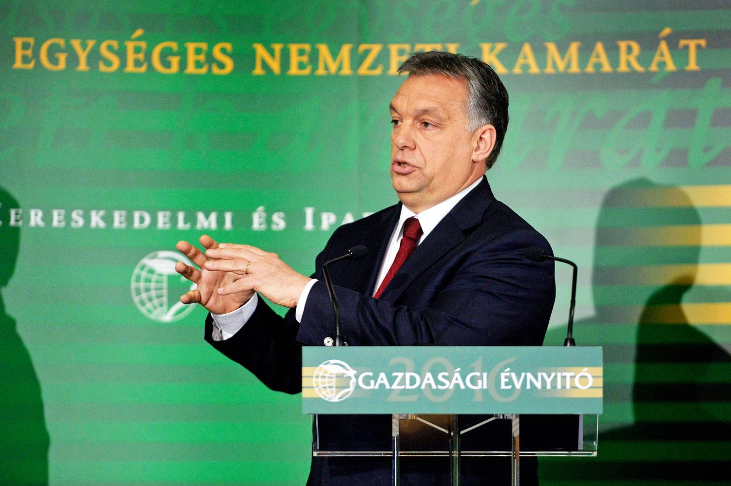Orbán Viktor ezúttal a cafeteria ellen indul csatába 