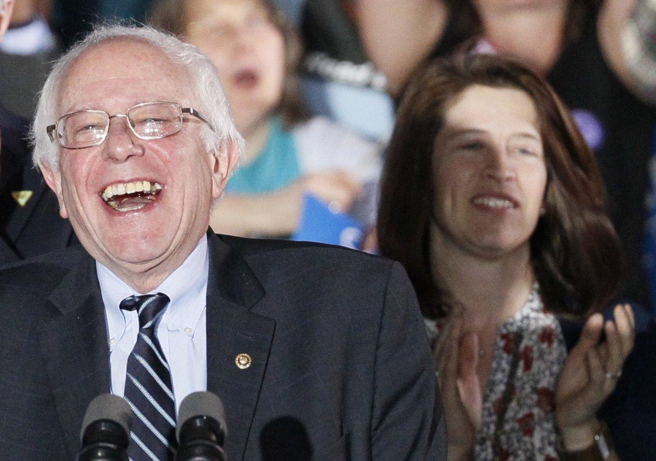Sandersnek van oka az örömre