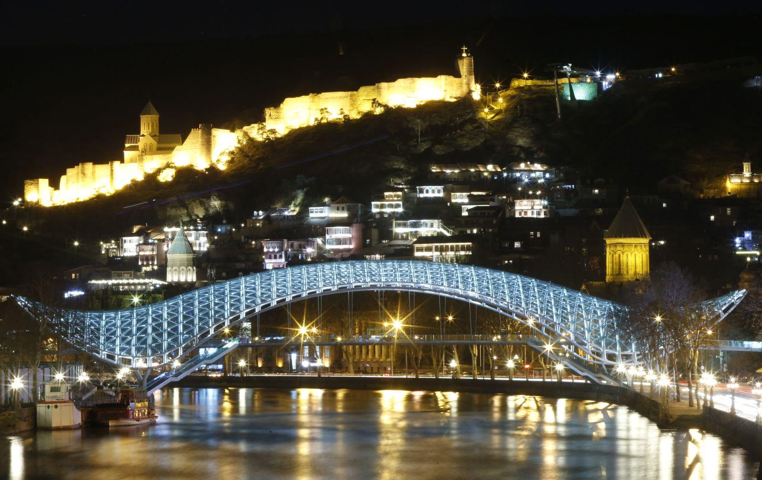 A Béke-híd Tbilisziben