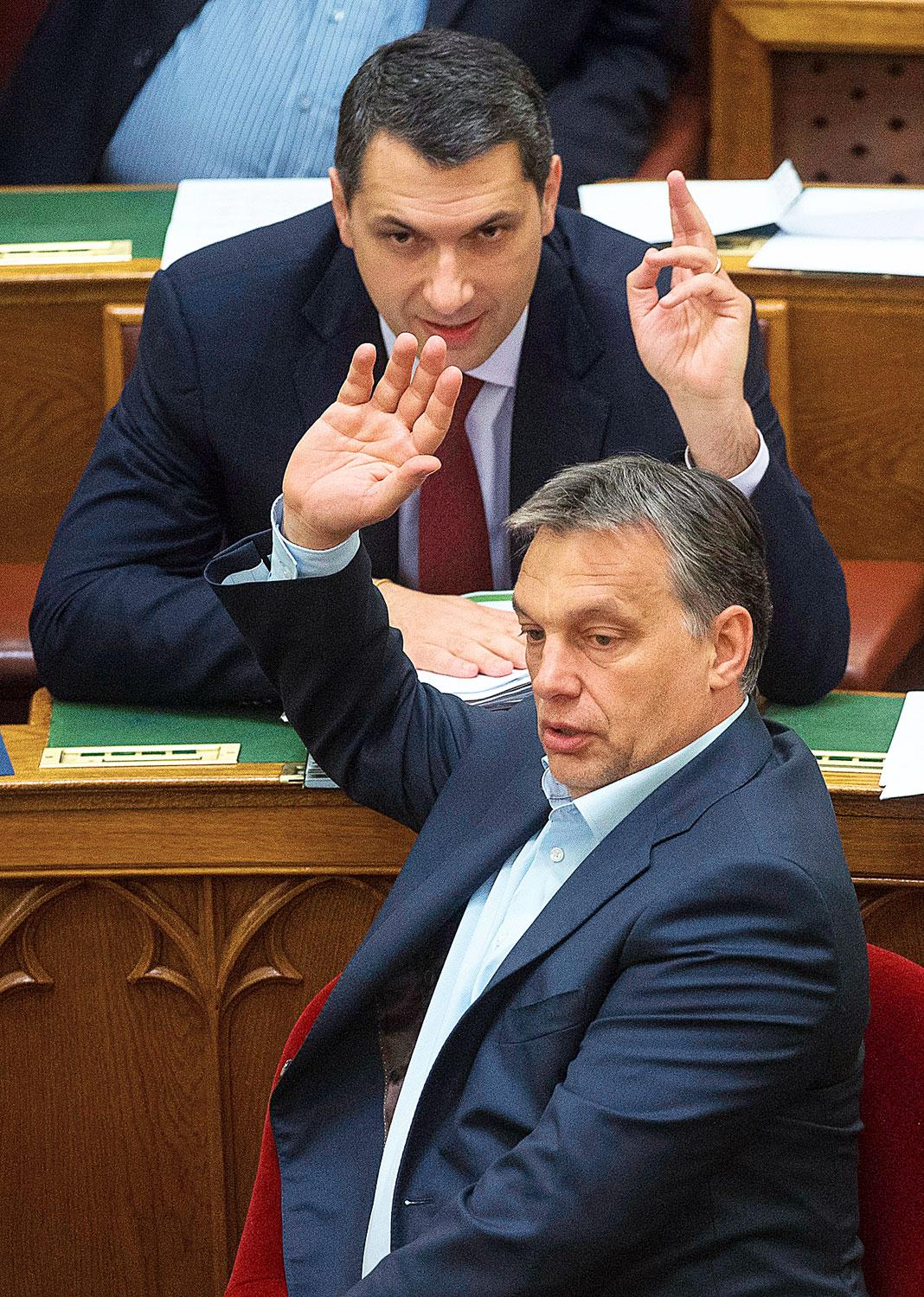 Orbán Viktor és Lázár János. Ezúttal egy hullámhosszon