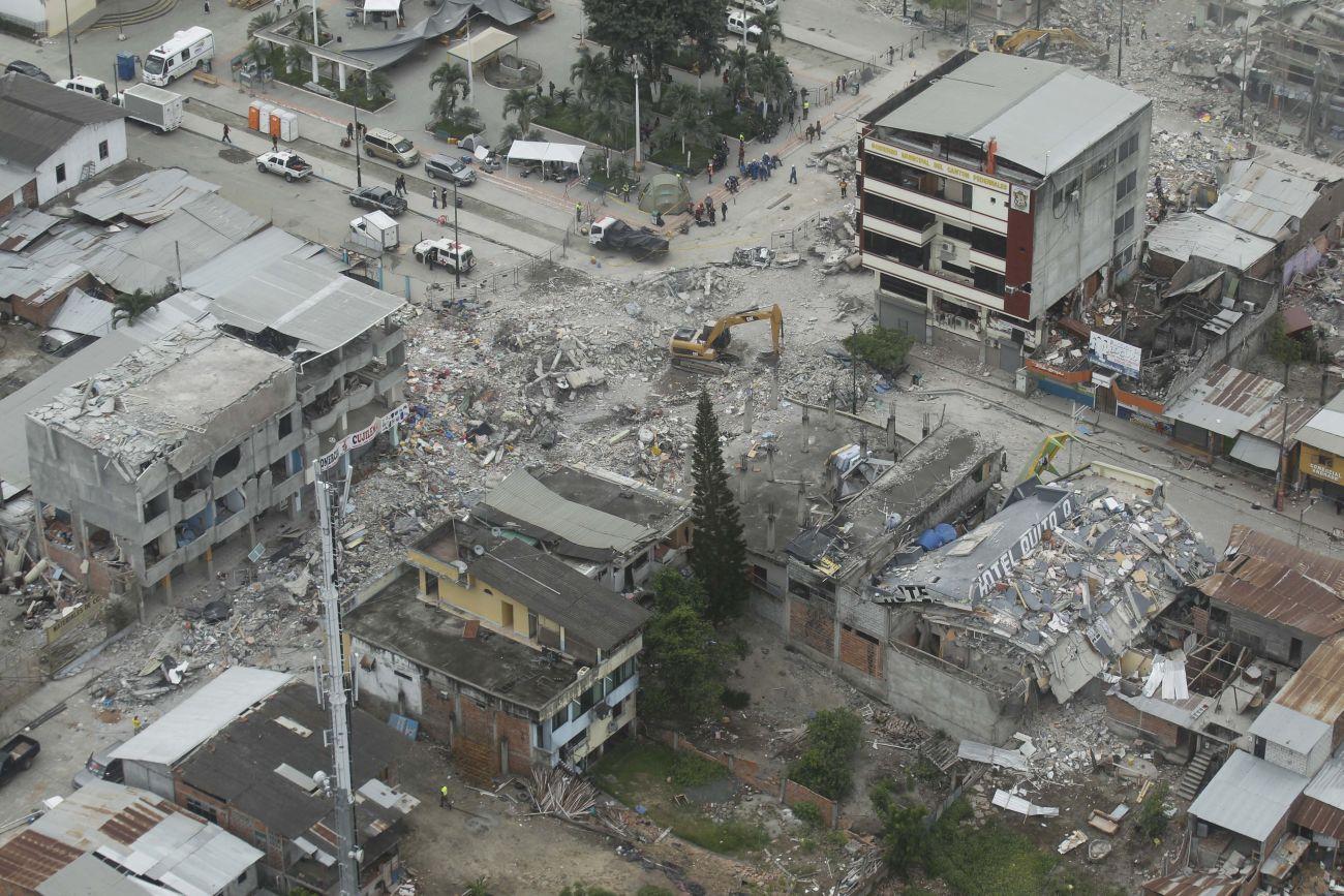 Légifelvétel Pedernales-ről a földrengés után.