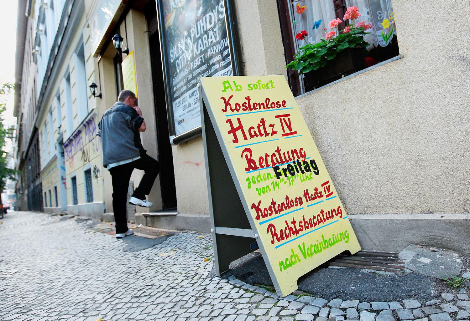Péntekenként ingyenes jogi tanácsokat kínál munkanélkülieknek ez a berlini kocsma