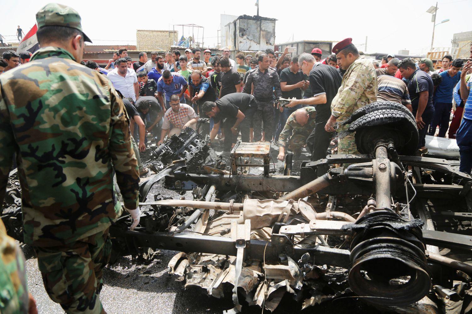 Zsúfolt piacon robbantottak fel egy bombákkal megrakott terepjárót