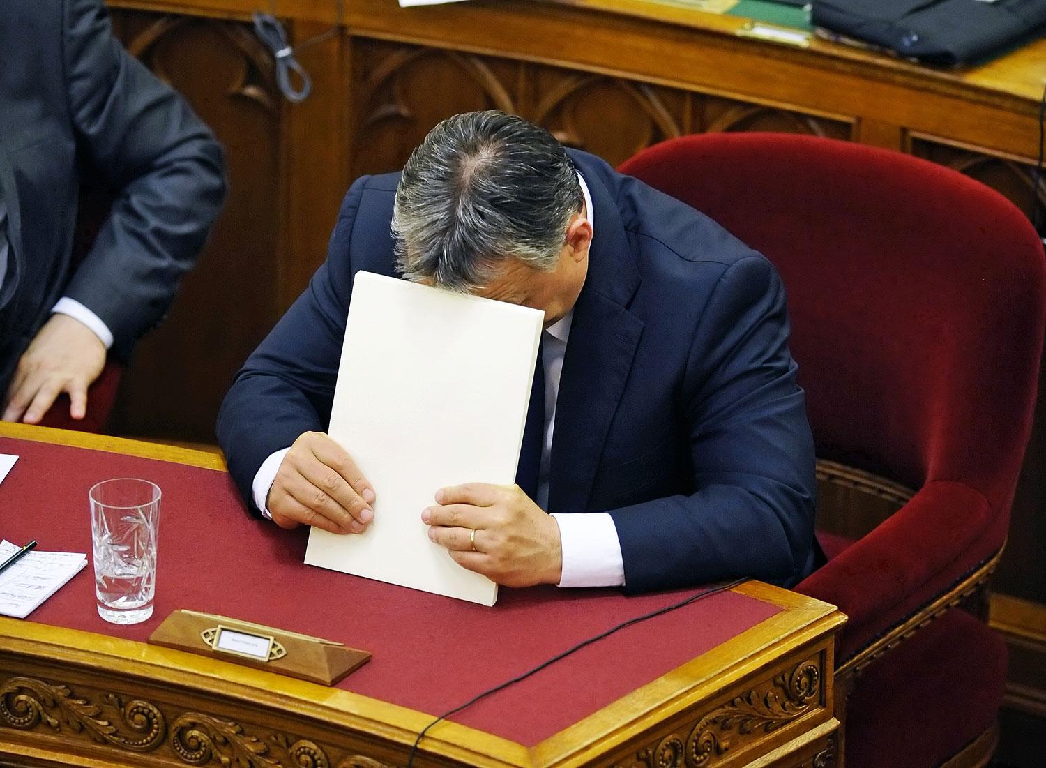 Orbán Viktor a parlamentben. 2016. április 11.