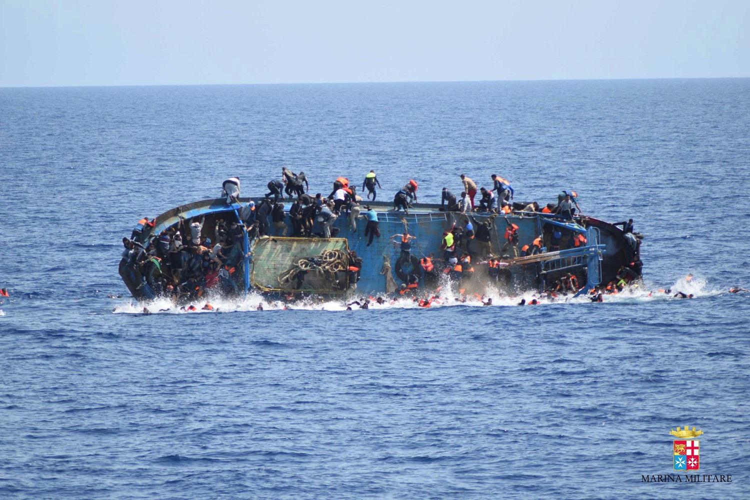 Menekültekkel teli csónak szerdán veszett a tengerbe