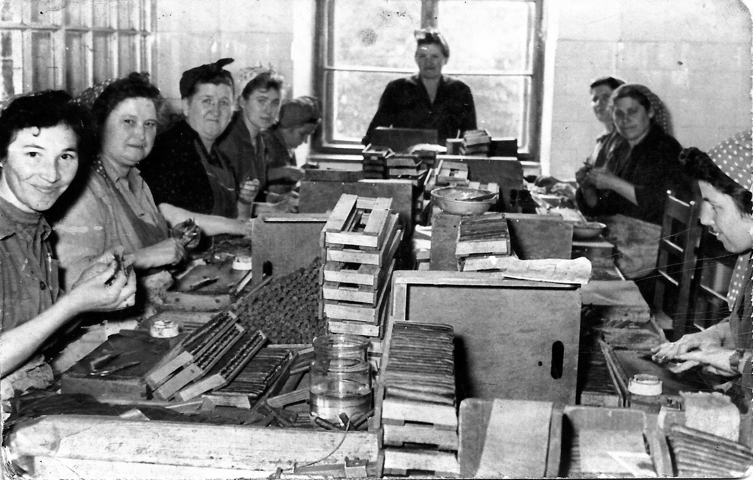Egri szivarkészítők ­1953-ban 