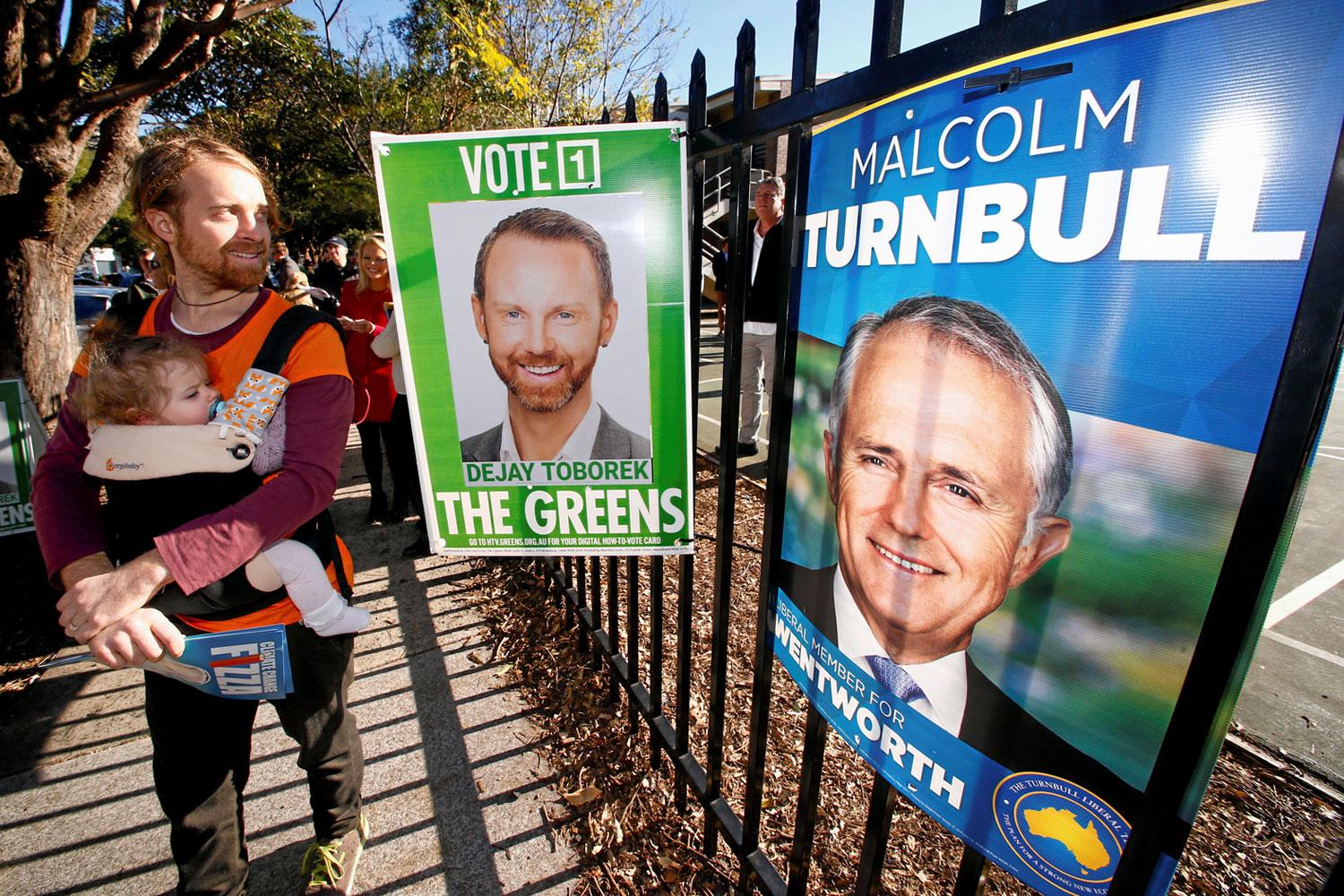 A zöldek és a kormánykoalíció választási plakátja