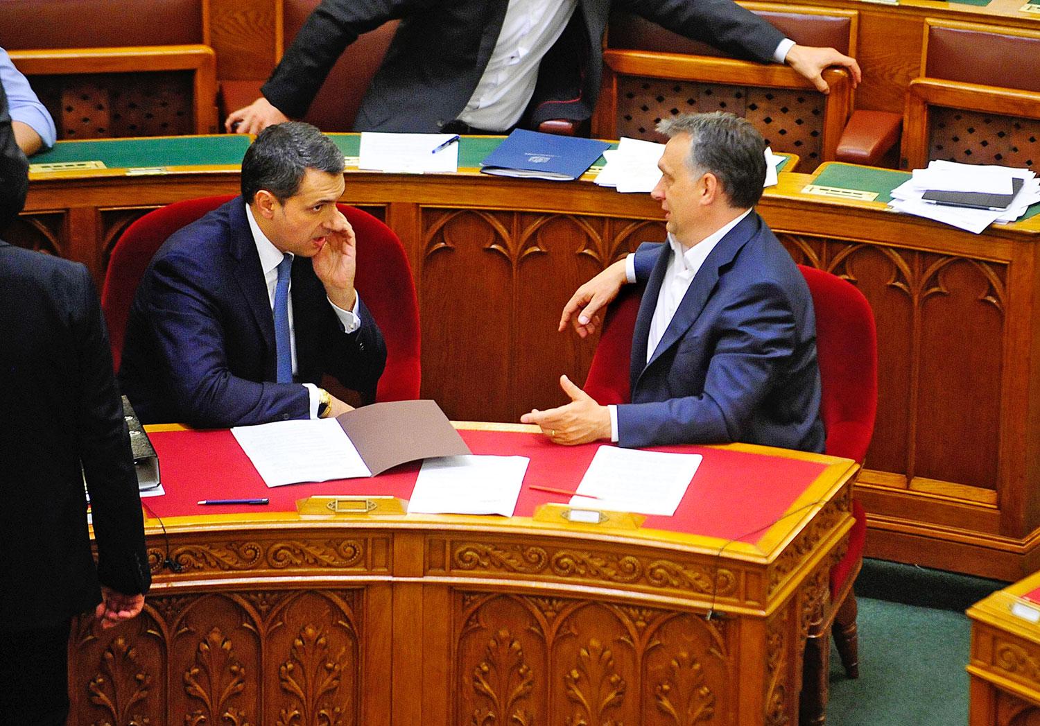 Az átalakítás ellenére Lázár János marad a legnagyobb hatalmú miniszter Orbán Viktor kormányában