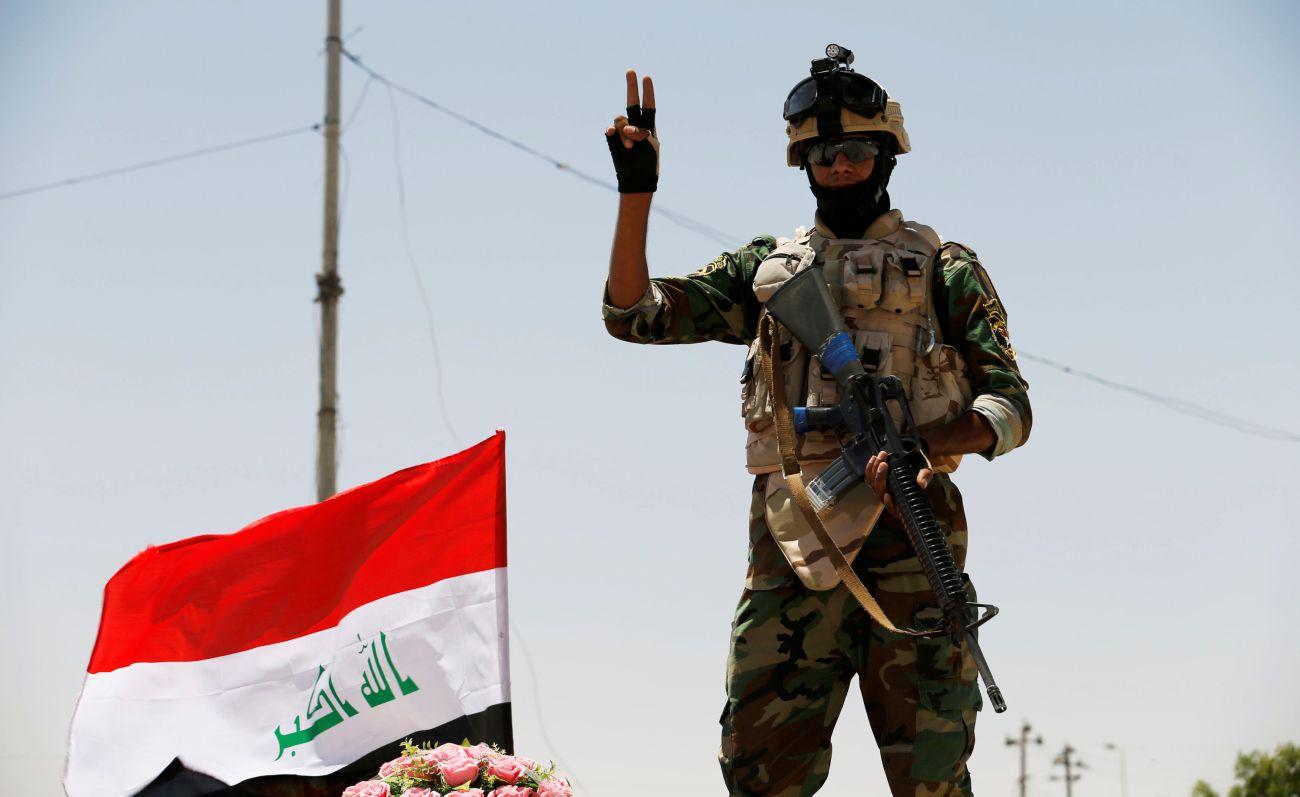 Iraki katona Falludzsa visszafoglalása után