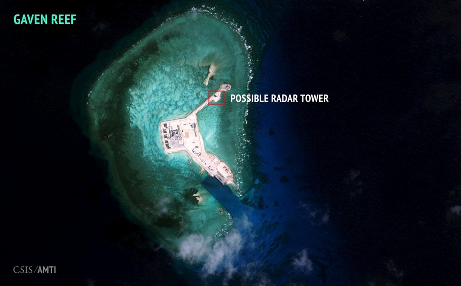 Műholdkép egy kínai radartorony építéséről a Spratly-szigeteken