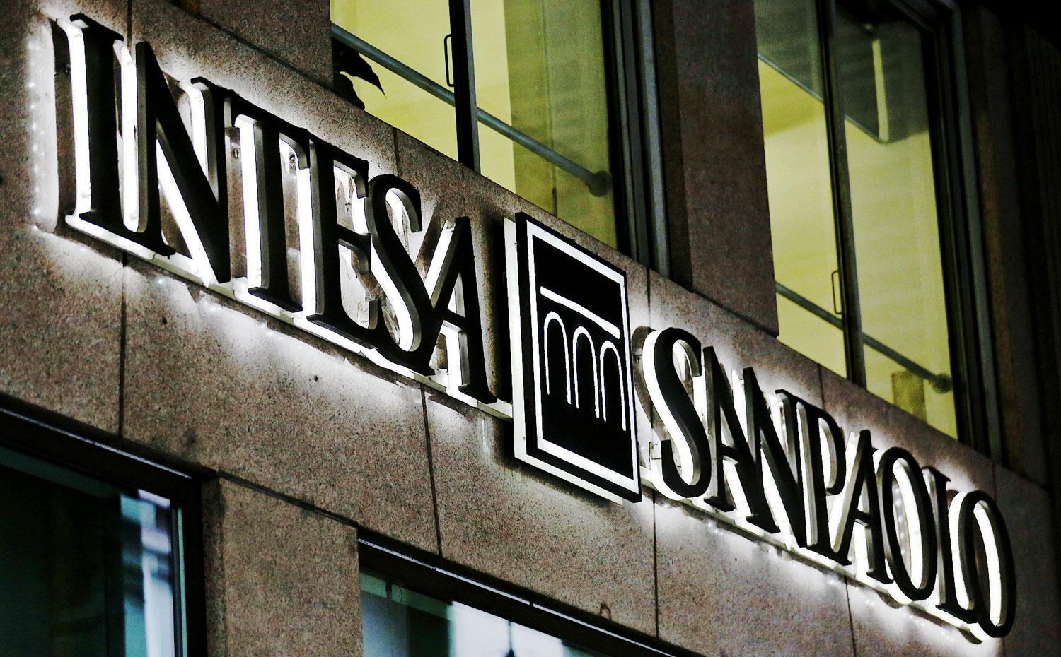 Értékének közel harmadát elbukta a nagy olasz bank 