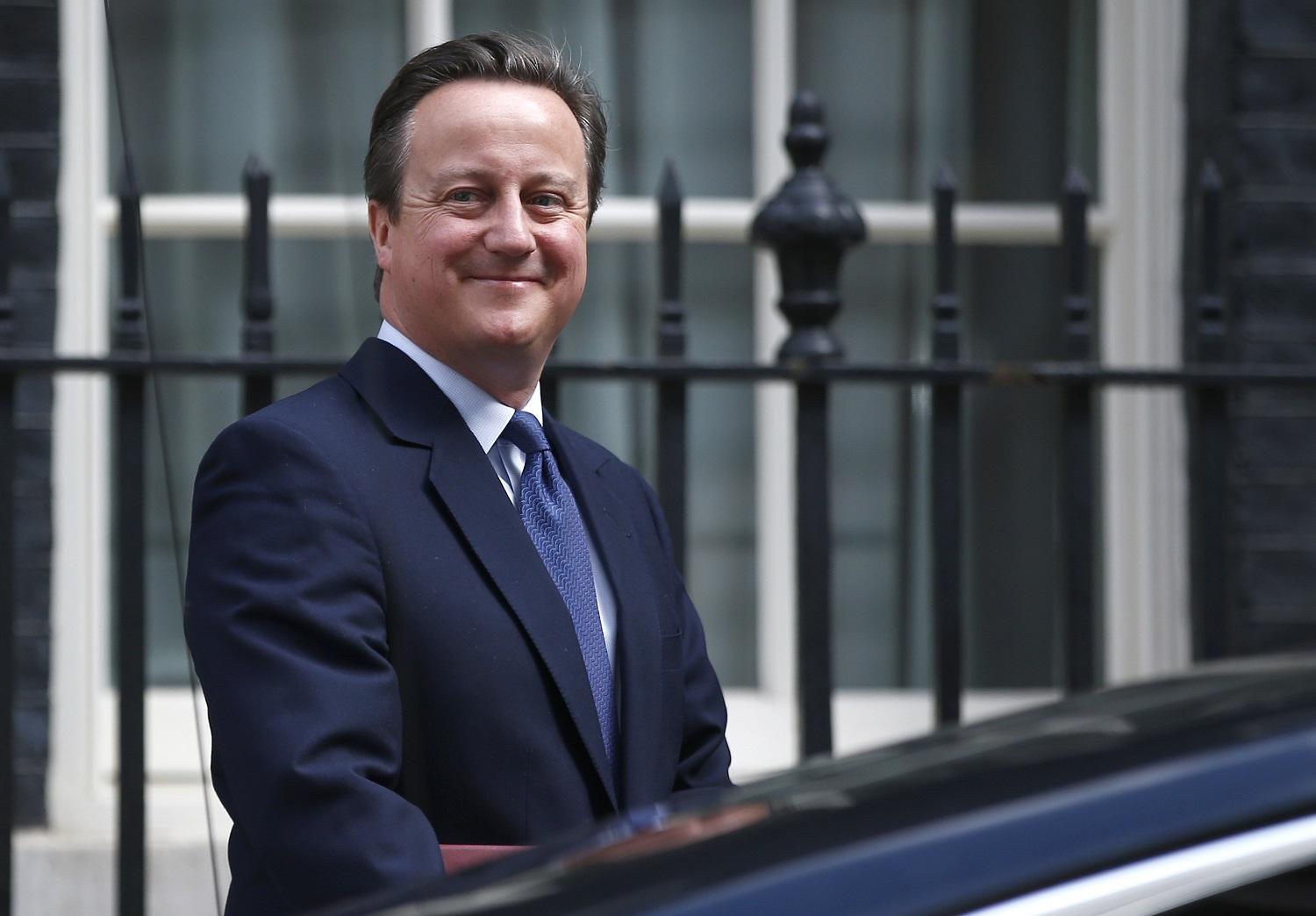 Mosolyogva búcsúzott hat év után a hivatalától David Cameron
