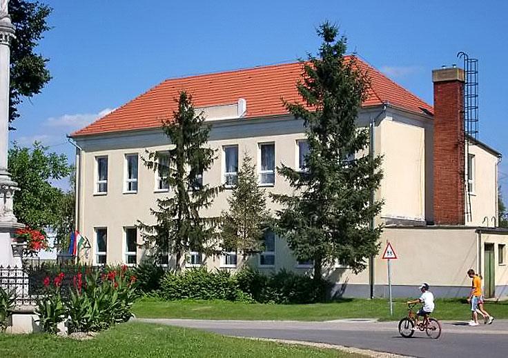 A kónyi általános iskola épülete