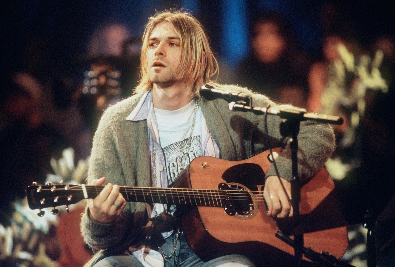 Kurt Cobain és az ő seszínű kardigánja 1993-ban: a grunge maga 
