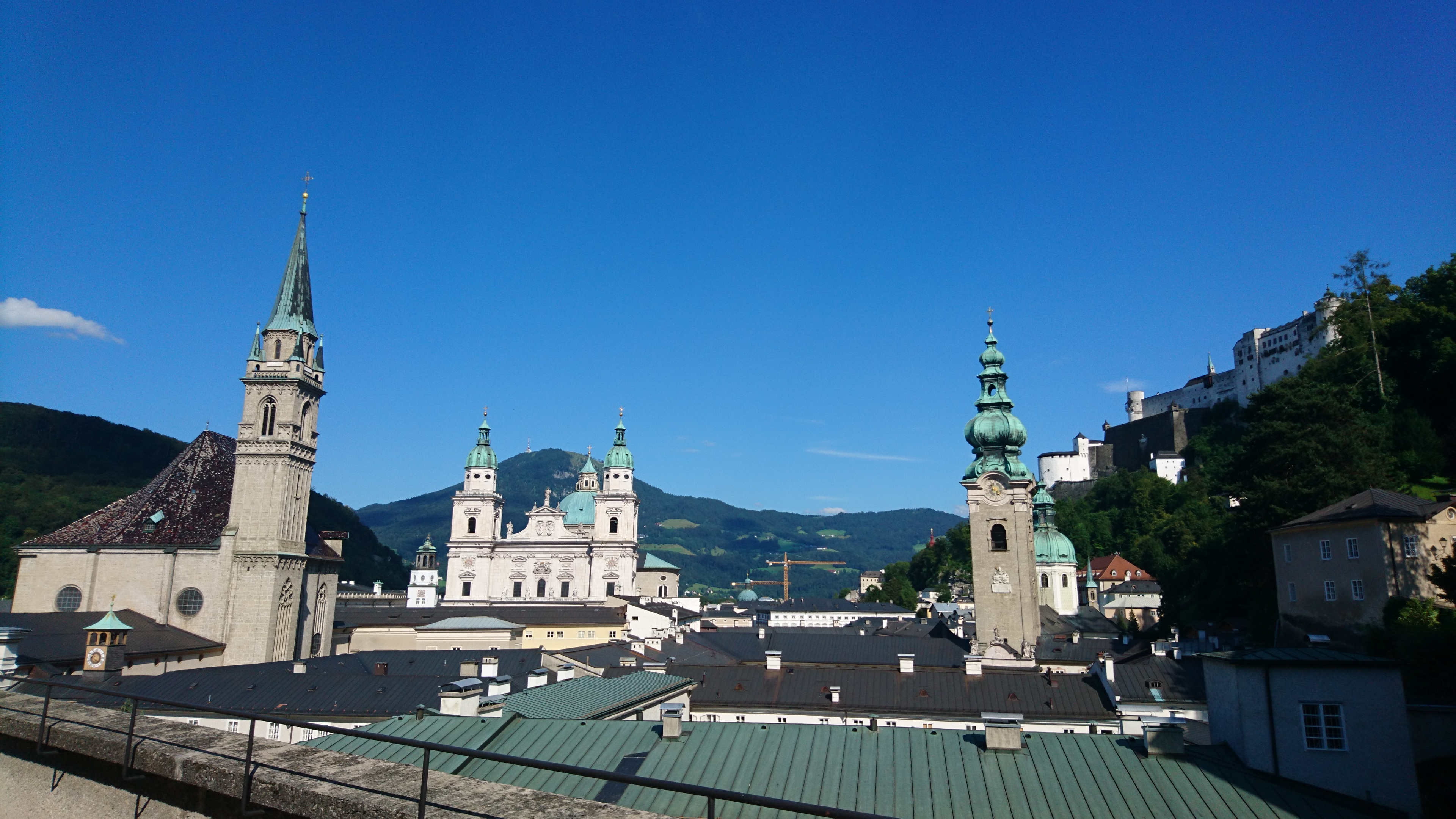 Salzburg látképe - ilyen tájképeket készít Mr. X szűrők nélkül