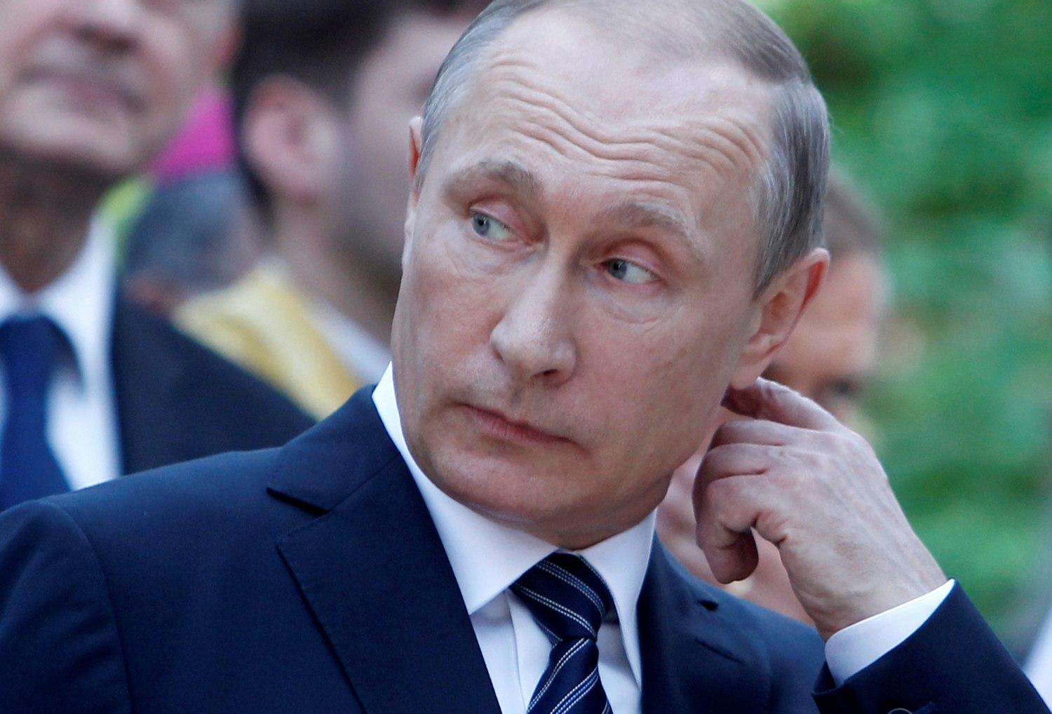 Putyin vakarhatja a fejét, ha mégsem a favoritja győz