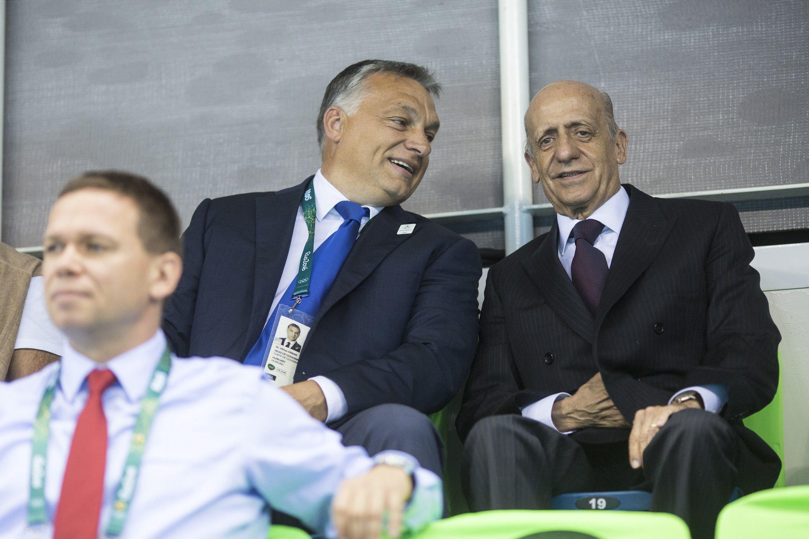 Orbán Viktor miniszterelnök és Julio Cesar Maglione, a vizes sportokat összefogó nemzetközi szövetség,  a FINA elnöke Rióban