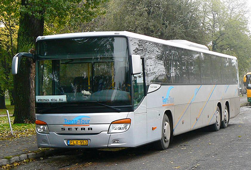 A pesti pótlóbuszharcban az állami Volánbusz, valamint a politikai hátszelű Trans-Tour száll szembe egymással 