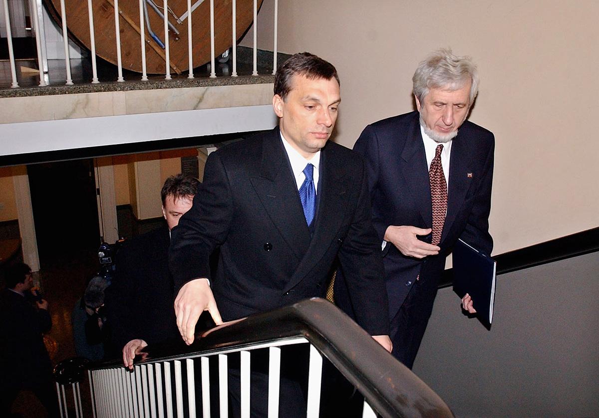 Orbán Viktor és Jeszenszky Géza, akkor Magyarország washingtoni nagykövete Bostonban 2002-ben