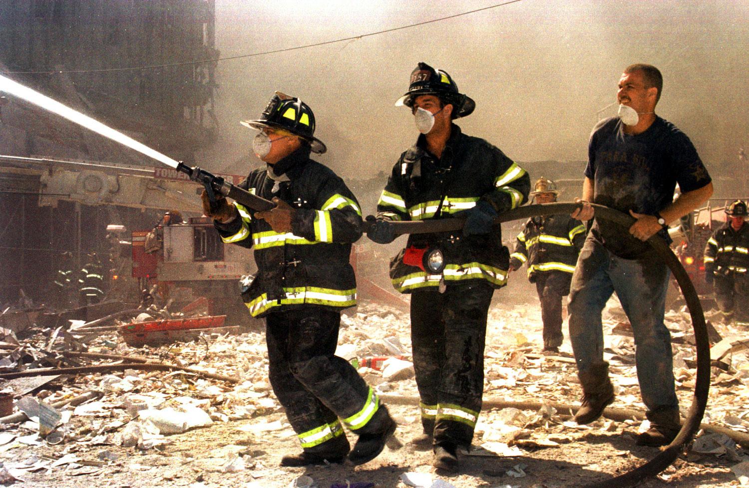 Tűzoltók New Yorkban 2001. szeptember 11-én