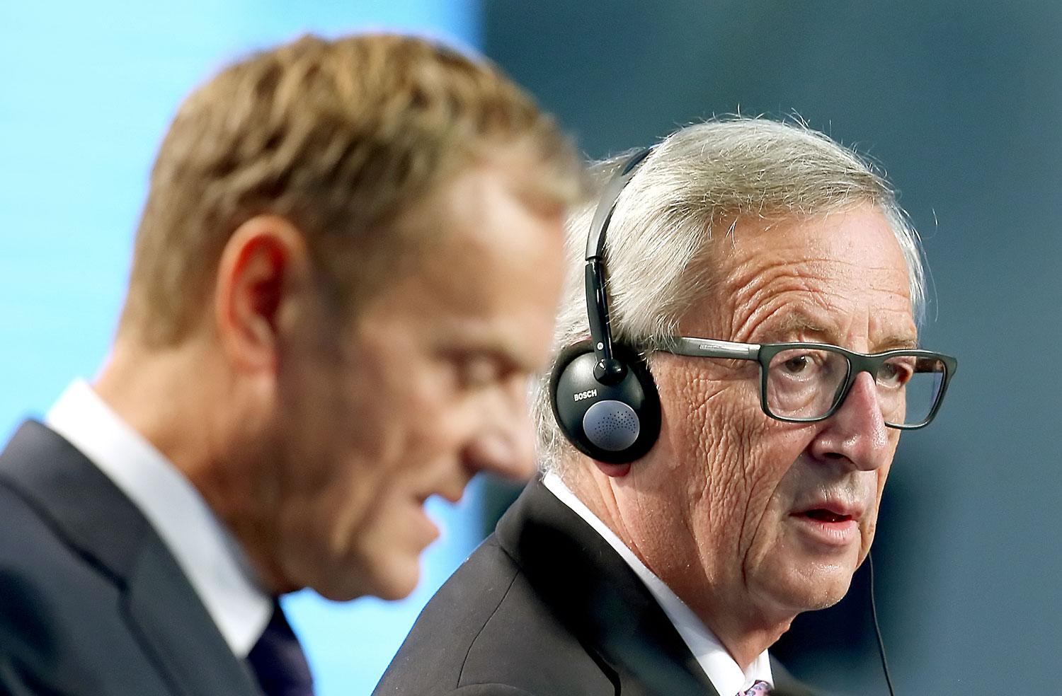 Tusk és Juncker. A jövőbe tekintenek 