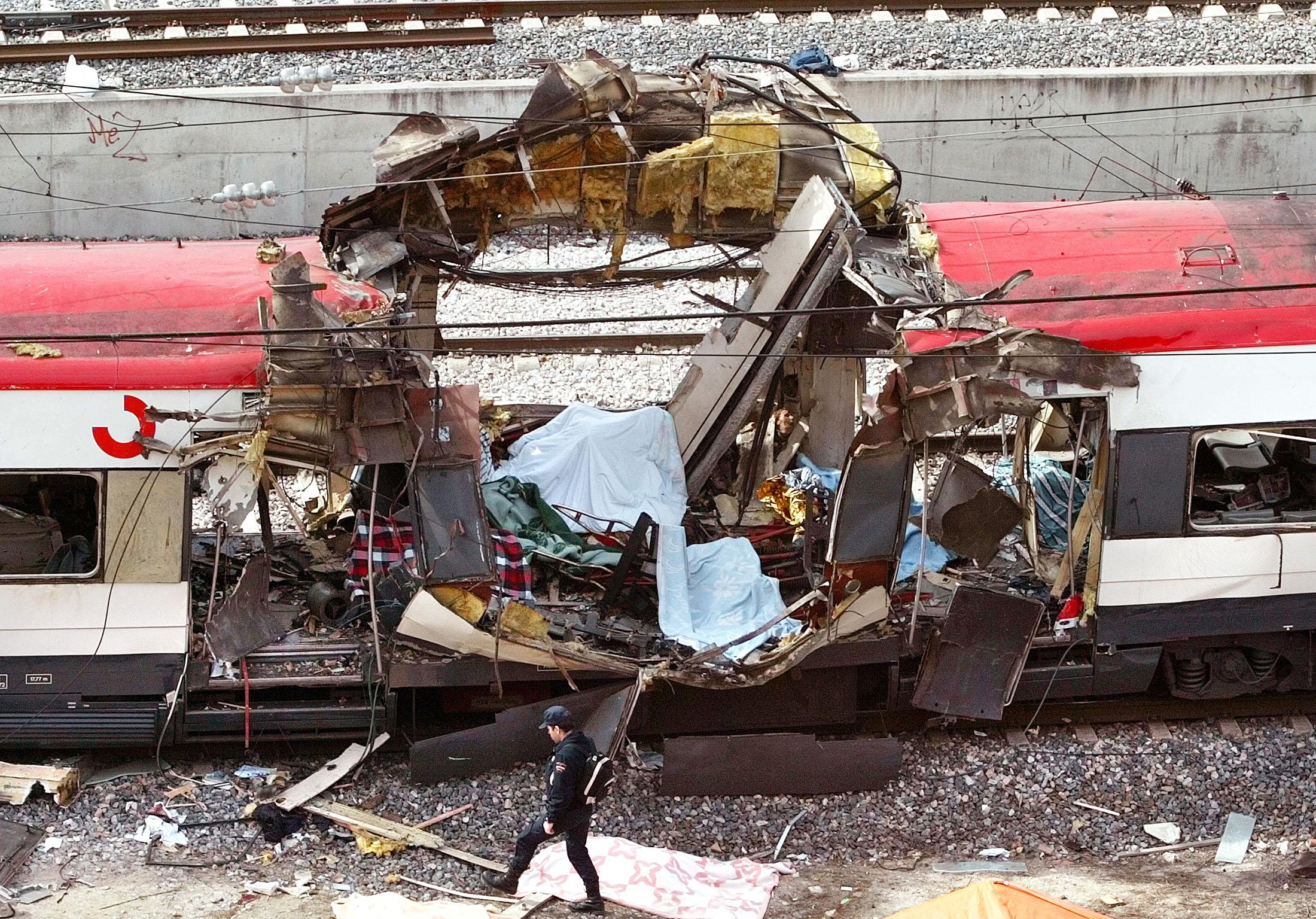 Vonatroncs a 2004-es madridi terrortámadás után 