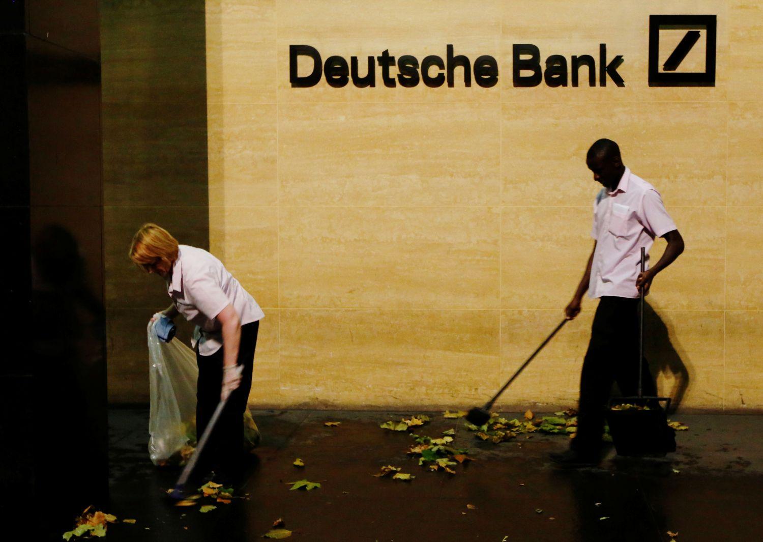 Romeltakarítás a Deutche Banknál