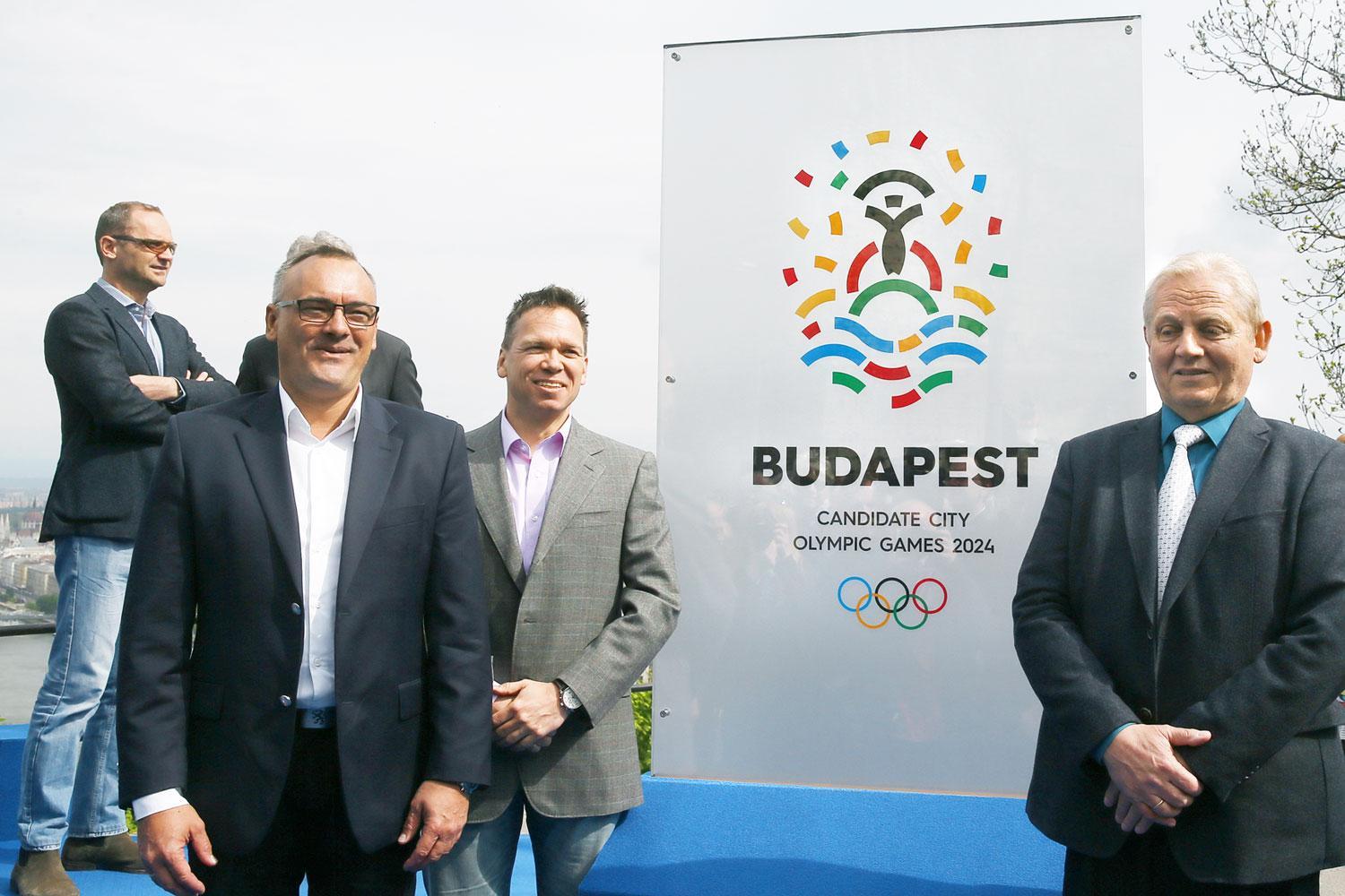 Borkai Zsolt, Fürjes Balázs és Tarlós István a 2024-es budapesti olimpia logójának bemutatásán 