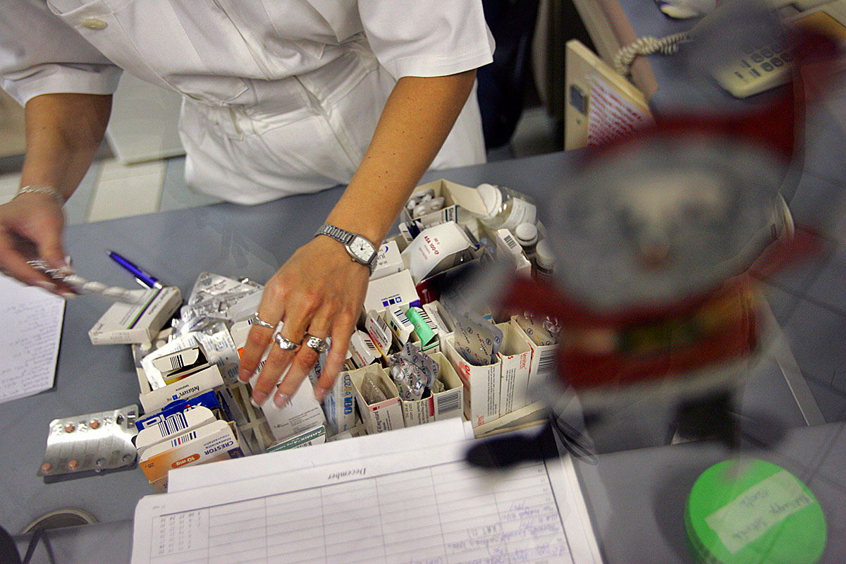 Szigorúbban szankcionálják a gyógyszerismertetés szabályait megsértőket