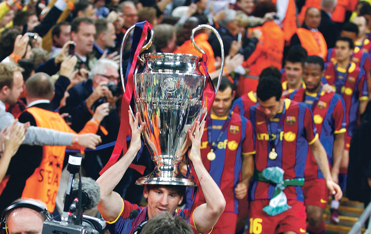 Méltó helyre került a trófea. Messi vezeti a barcelonai sort