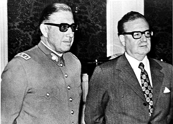 Pinochet tábornok és Allende elnök