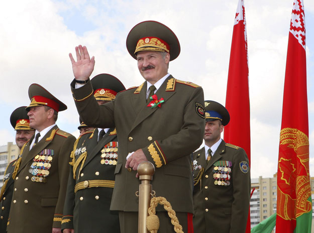 Lukasenko a Függetlenség Napjának minszki ünnepségén 2010 júliusában. Nem tűr más véleményt
