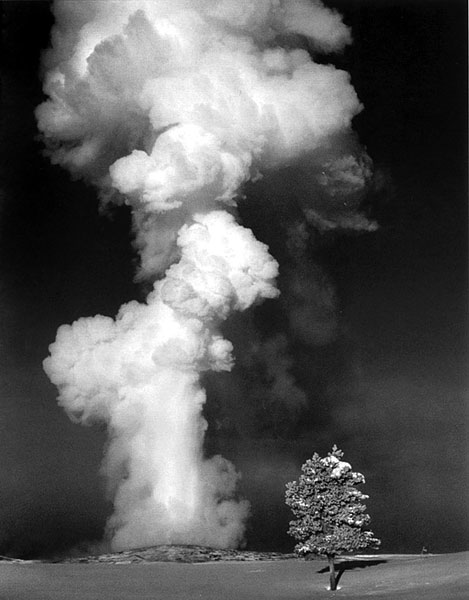 A Yellowstone Nemzeti Park világhírű gejzírje, az Old Faithul. Kevesen hitték el John Colternek 1806-ban, hogy ilyen létezik