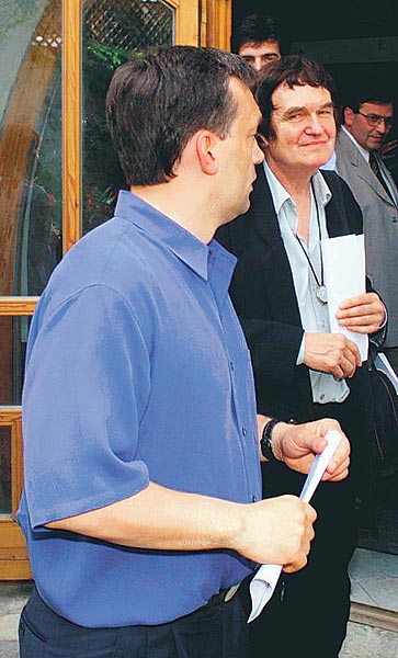 Orbán Viktor és Malgot István a Szövetség a Nemzetért polgári kör megalakulásakor, 2002-ben