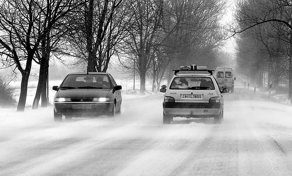 Hófúvás nehezítette a közlekedést Szerencs és Gesztely között