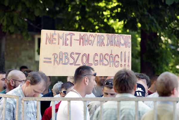 A német hatóságok intézkedései ellen, és a határozottabb magyar kormányzati fellépésért demonstráltak nemrég a Németországban dolgozó magyarok