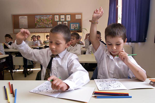 Diákok elsõ napja. Lelkesek és jól öltözöttek